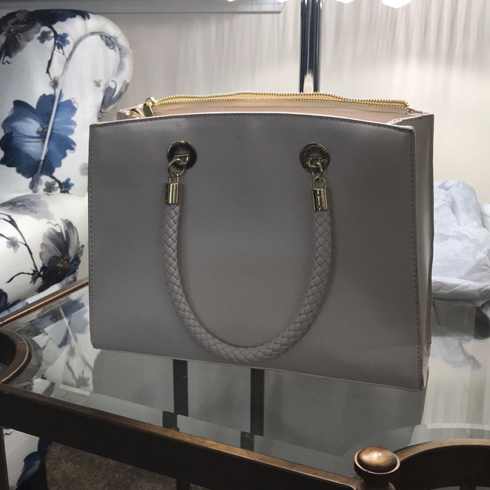 Handbag - Picture 3 of 4